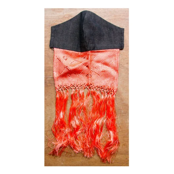 Cubrebocas con Barba Tejida Aurea Bucio